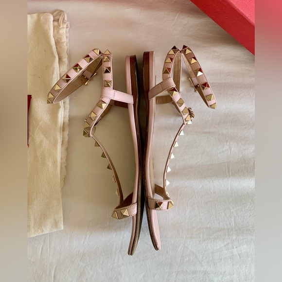 Authentic Valentino Garavani Rockstud Sandal - Picture 5 of 10